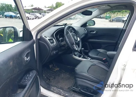 2018 Jeep Compass Latitude 4X4 from USA, damaged, VIN 3C4NJDBB3JT307885